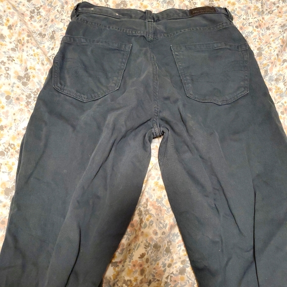 Army/Deep green American Eagle mom jeans - Picture 3 of 3